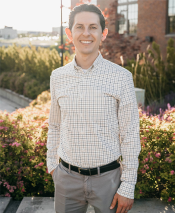 Dr. Nicolas Gallegos